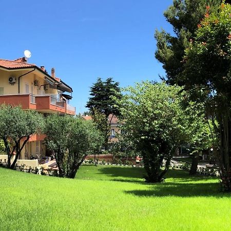 Residenza Verdemare Misano Adriatico Exterior photo